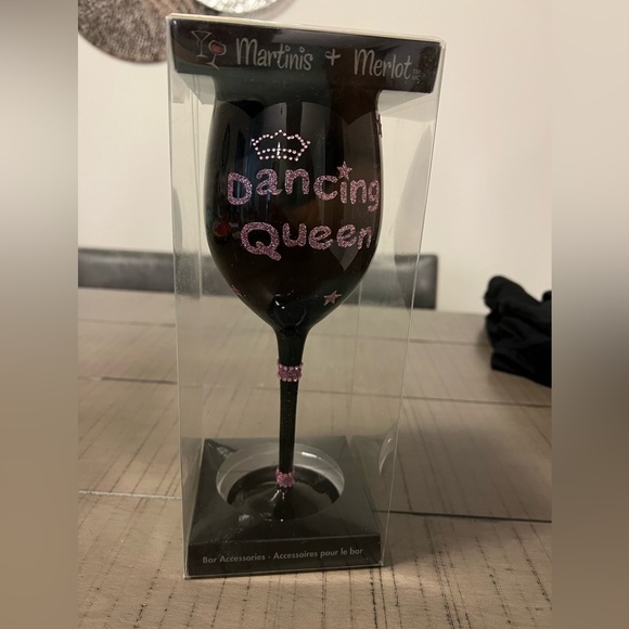 2/$10! NWT in the box party wine glass for queens pink and black glassware - Picture 2 of 7